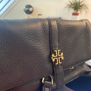 Tory Burch Black/Gold chain ‘Plaque’ Crossbody